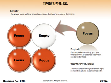 낙엽 위에 누워 있는 여성 PPT 템플릿 상세페이지 미리보기
