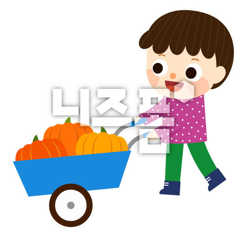 호박이담긴수레를끌고가는남자아이 이미지 미리보기