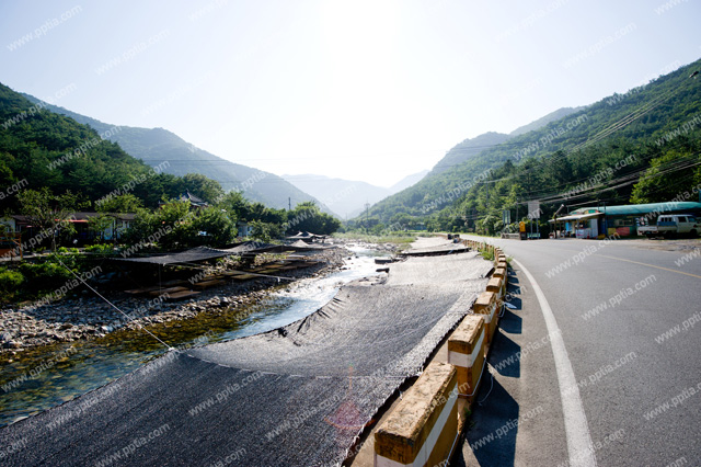 산과 도로 이미지 미리보기