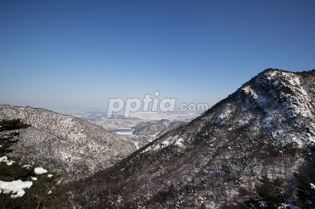 눈덮인 산 이미지 미리보기