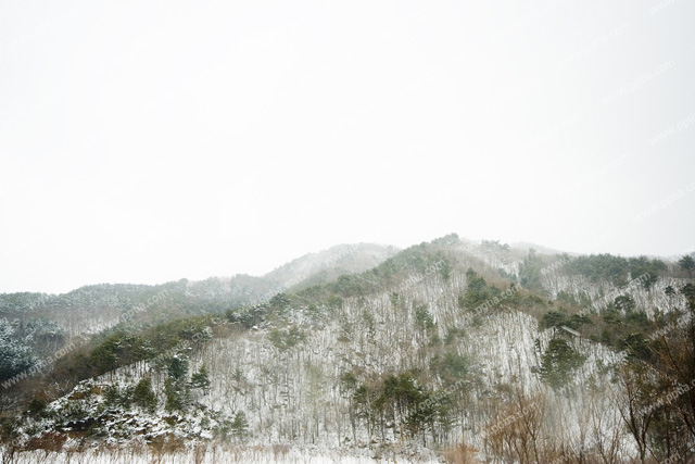 눈 덮힌 산 이미지 미리보기