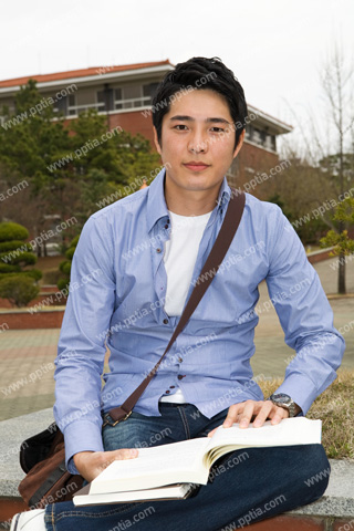 남자 대학생 이미지 미리보기