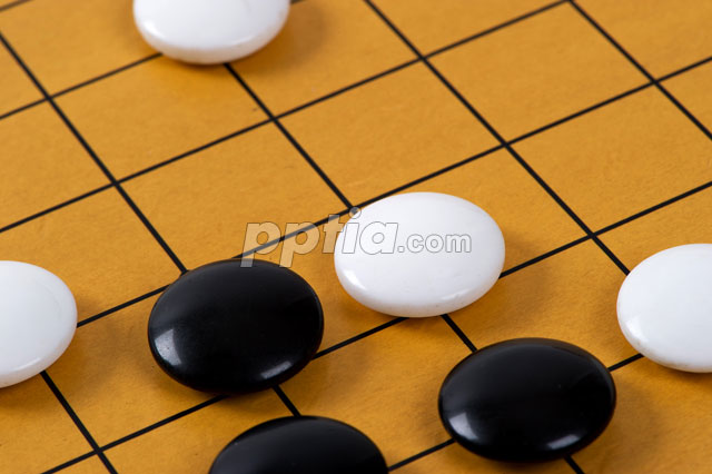 바둑판 위에 바둑알 이미지 미리보기