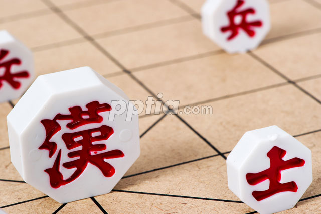 장기판 위에 장기알 이미지 미리보기