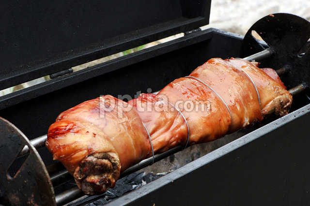 통돼지바베큐 이미지 미리보기