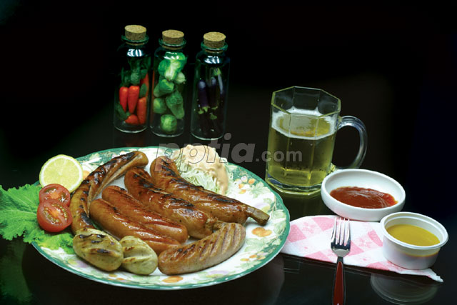 소시지구이와 맥주 이미지 미리보기