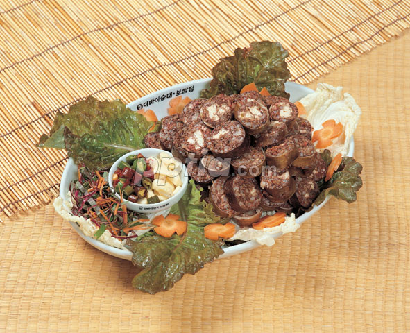 접시 위에 순대 이미지 미리보기