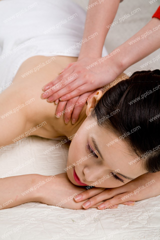 마사지 받는 여성 이미지 미리보기