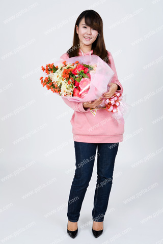 꽃다발 들고 있는 여성 이미지 미리보기