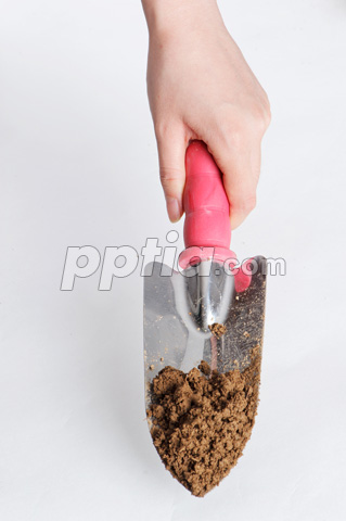 삽 잡고 있는 손 이미지 미리보기