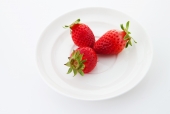 접시 위에 딸기 템플릿